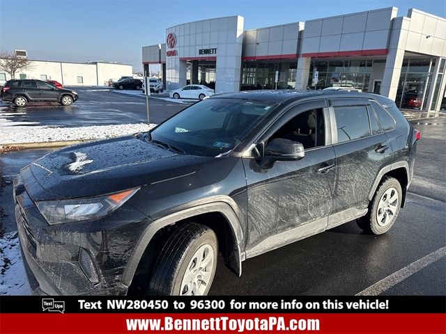 2022 Toyota RAV4 LE