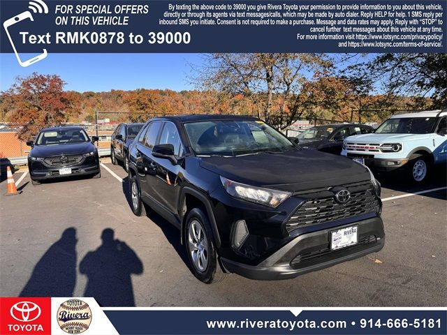 2022 Toyota RAV4 LE