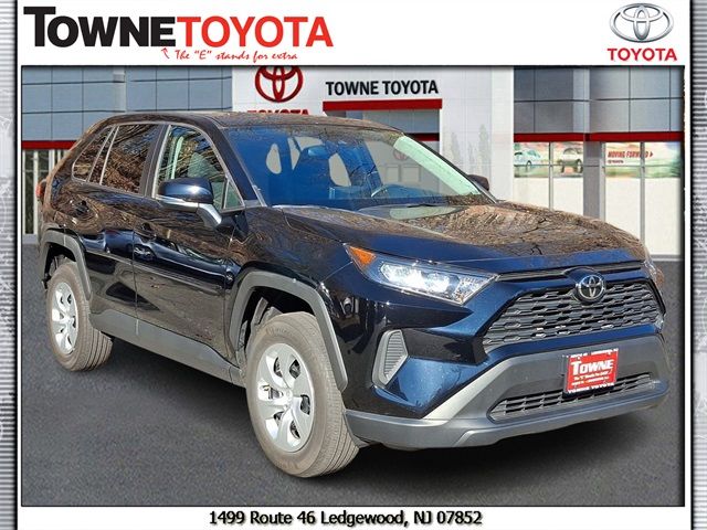 2022 Toyota RAV4 LE