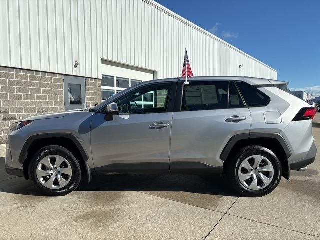 2022 Toyota RAV4 LE