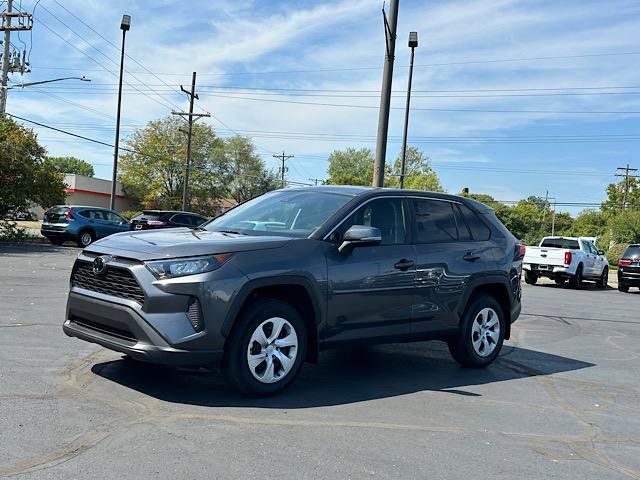 2022 Toyota RAV4 LE