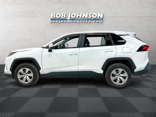 2022 Toyota RAV4 LE