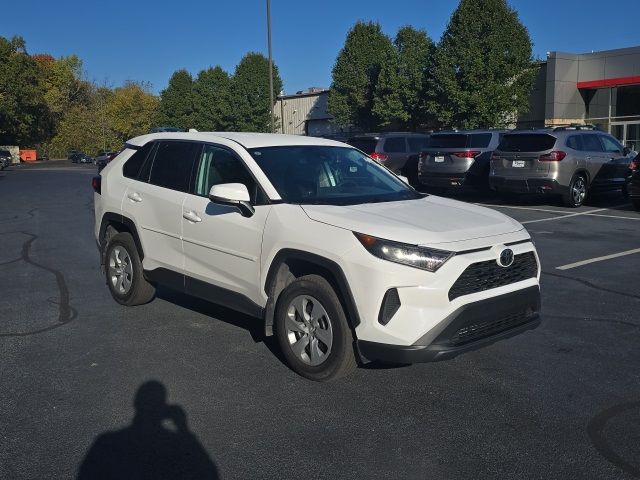 2022 Toyota RAV4 LE