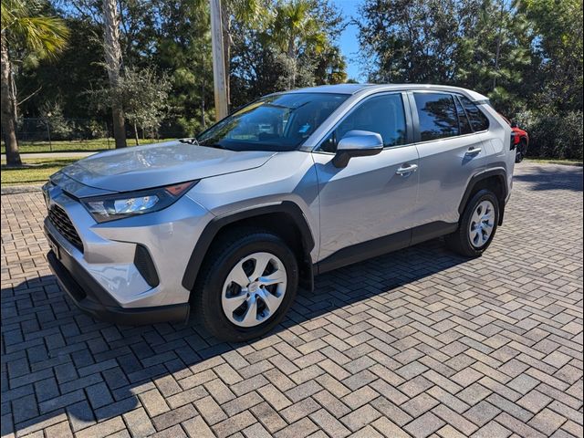 2022 Toyota RAV4 LE