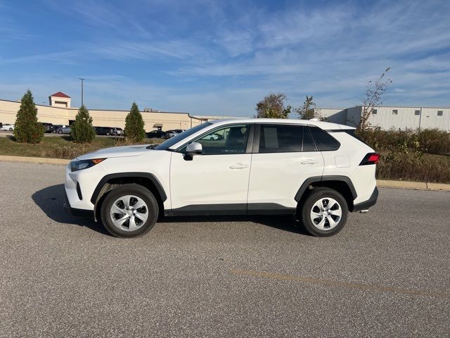 2022 Toyota RAV4 LE