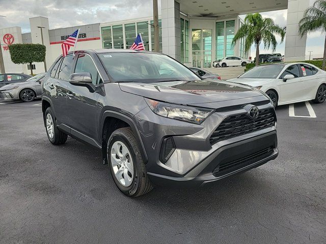 2022 Toyota RAV4 LE