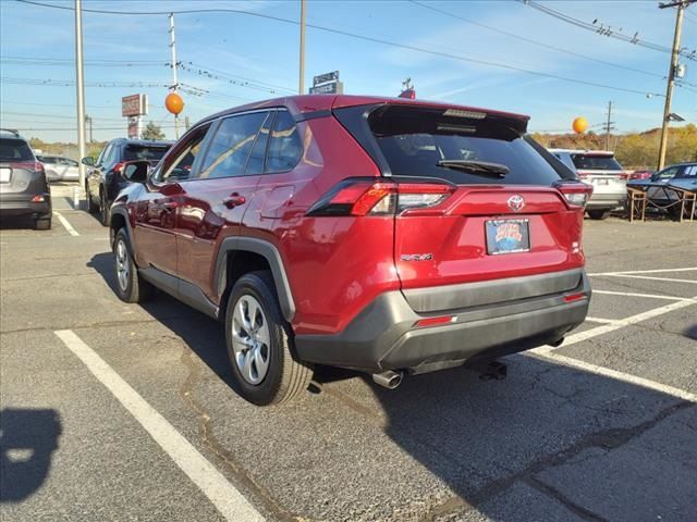 2022 Toyota RAV4 LE