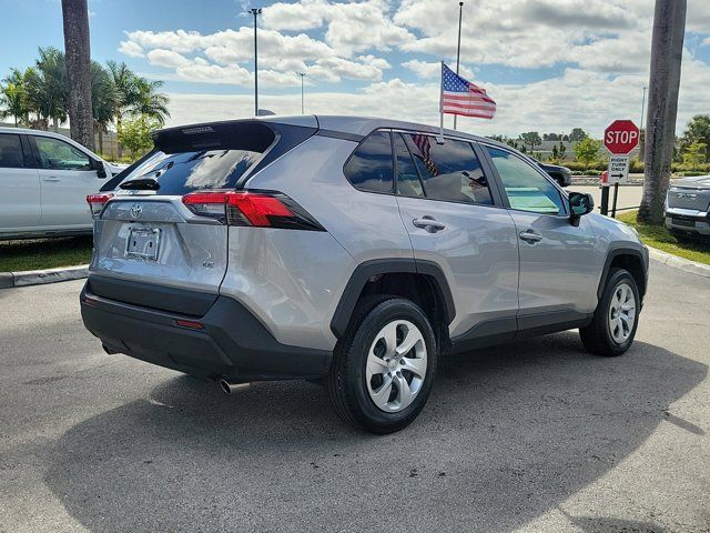 2022 Toyota RAV4 LE