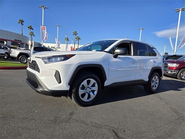 2022 Toyota RAV4 LE