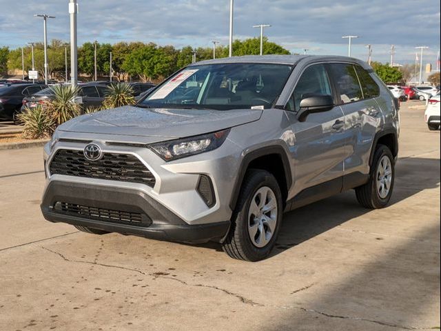 2022 Toyota RAV4 LE