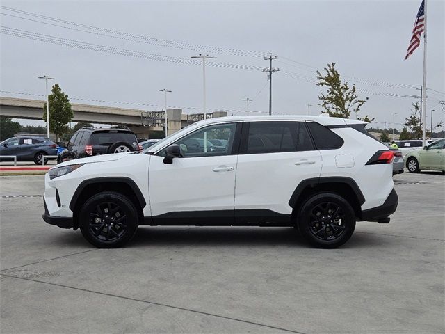 2022 Toyota RAV4 LE