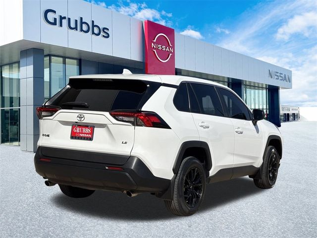 2022 Toyota RAV4 LE