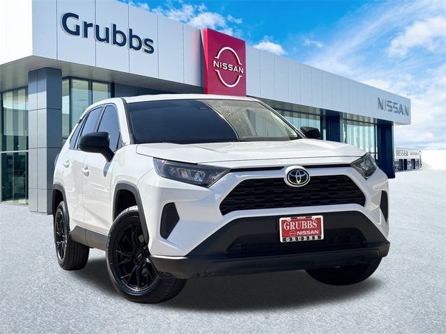 2022 Toyota RAV4 LE