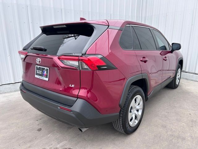 2022 Toyota RAV4 LE