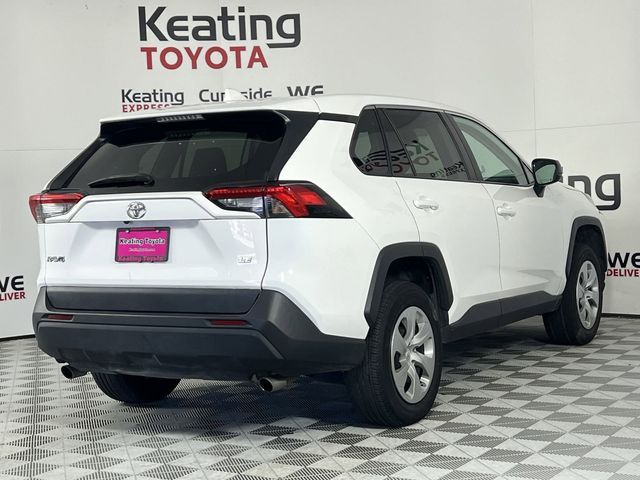 2022 Toyota RAV4 LE