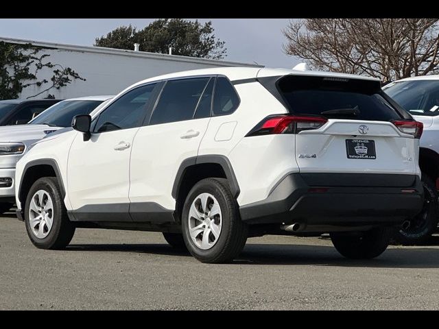 2022 Toyota RAV4 LE