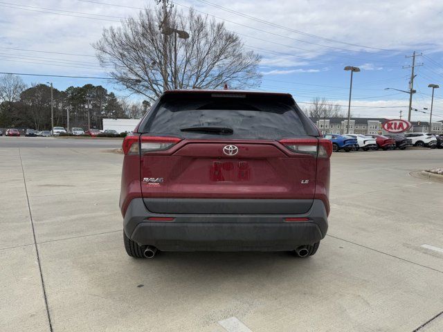 2022 Toyota RAV4 LE