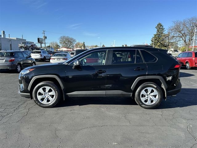 2022 Toyota RAV4 LE