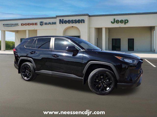 2022 Toyota RAV4 LE