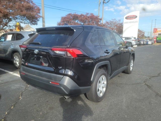 2022 Toyota RAV4 LE