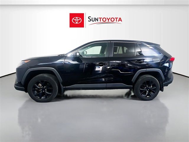 2022 Toyota RAV4 LE