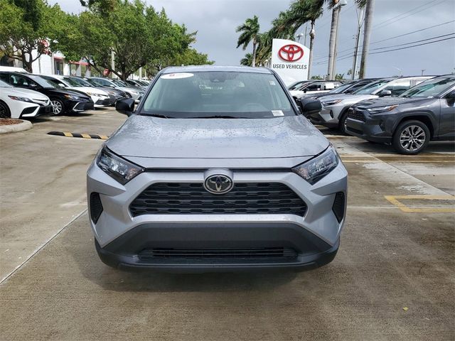 2022 Toyota RAV4 LE