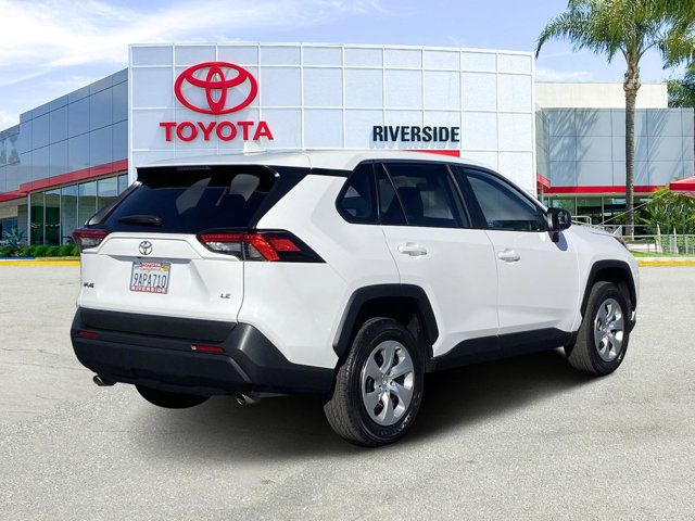 2022 Toyota RAV4 LE