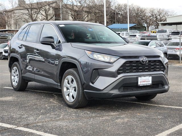 2022 Toyota RAV4 LE