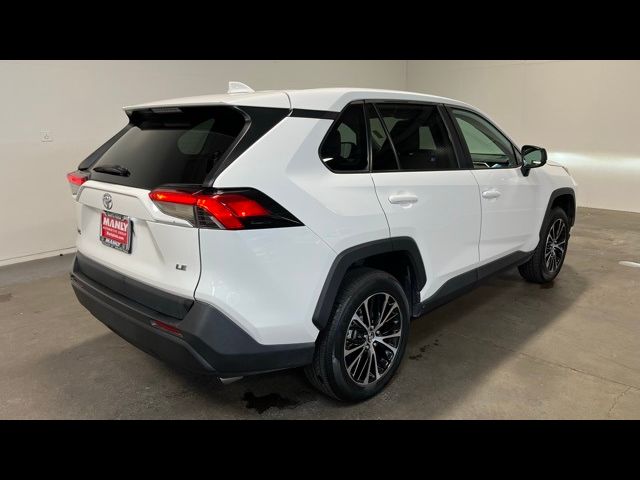 2022 Toyota RAV4 LE