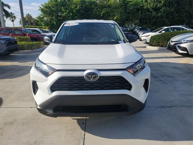 2022 Toyota RAV4 LE