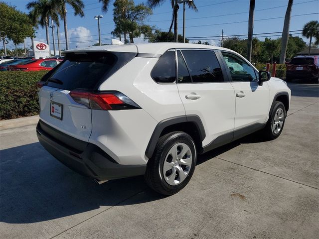 2022 Toyota RAV4 LE