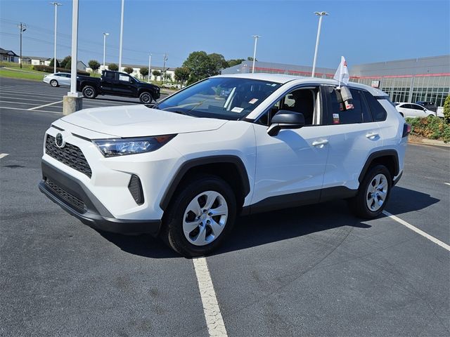 2022 Toyota RAV4 LE