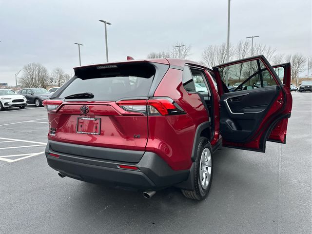 2022 Toyota RAV4 LE