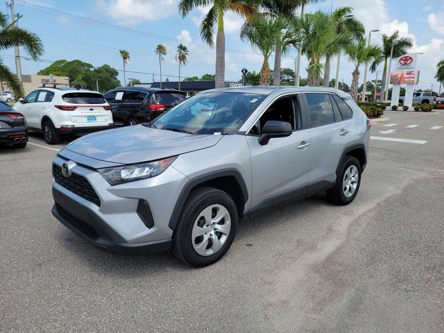 2022 Toyota RAV4 LE