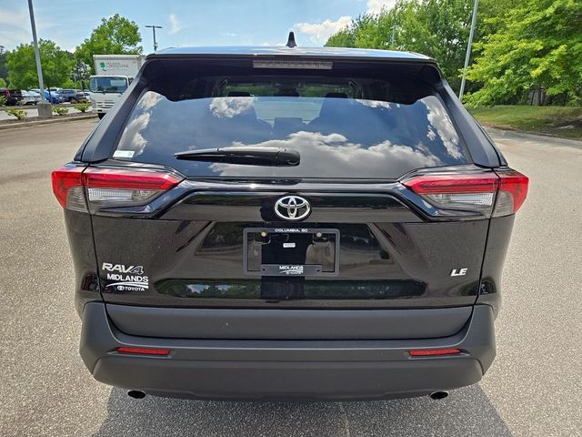 2022 Toyota RAV4 LE