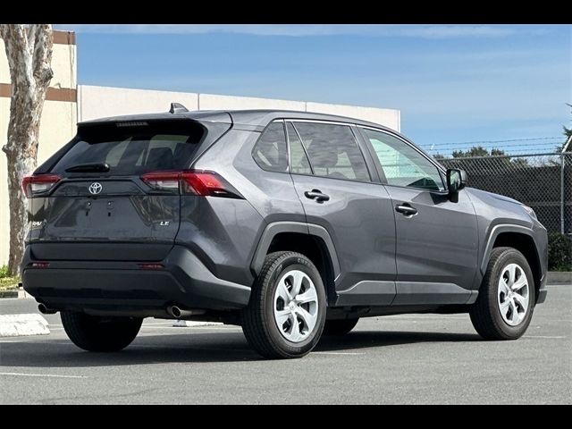 2022 Toyota RAV4 LE