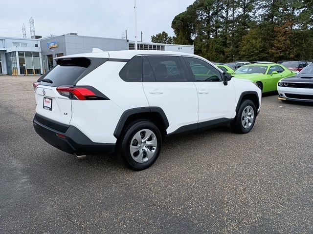 2022 Toyota RAV4 LE