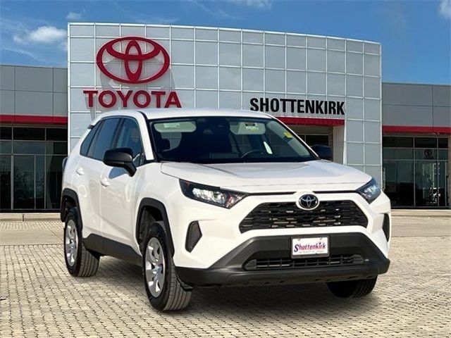 2022 Toyota RAV4 LE