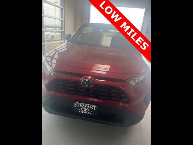 2022 Toyota RAV4 LE