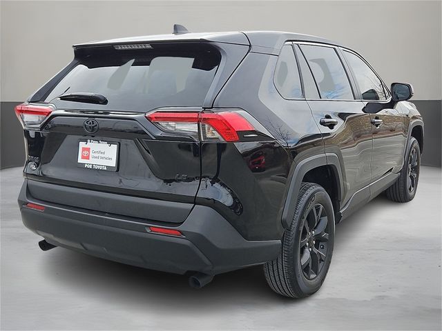 2022 Toyota RAV4 LE