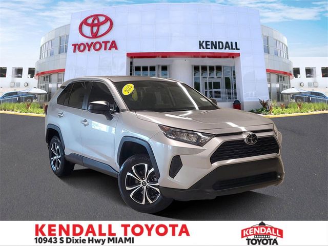 2022 Toyota RAV4 LE