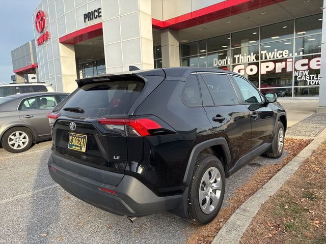 2022 Toyota RAV4 LE