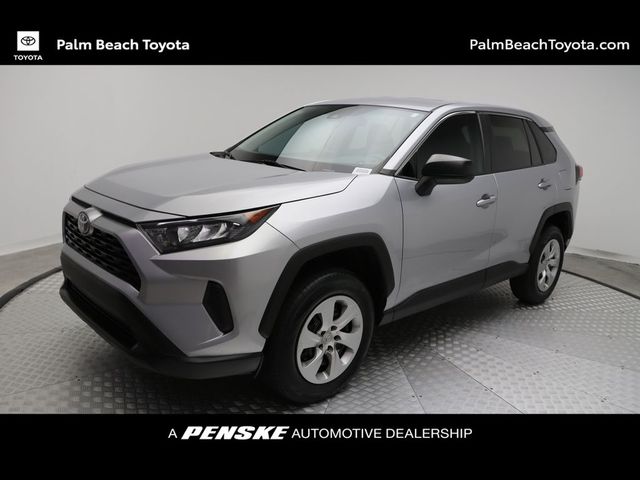 2022 Toyota RAV4 LE