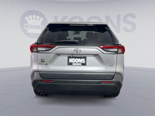 2022 Toyota RAV4 LE