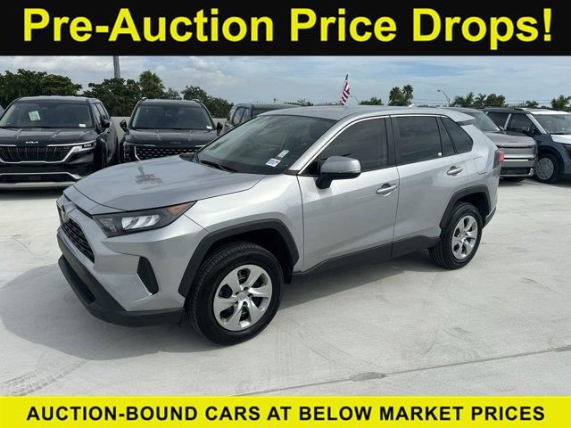 2022 Toyota RAV4 LE