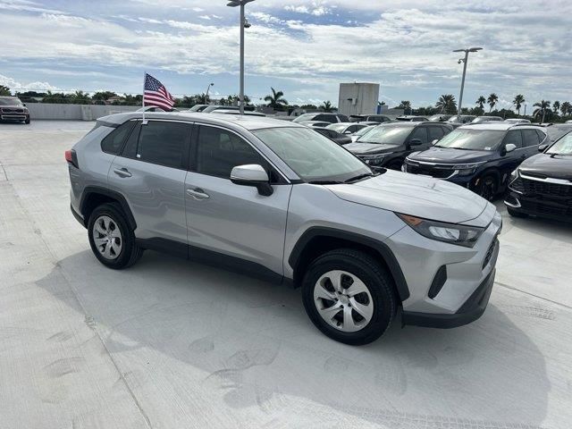 2022 Toyota RAV4 LE