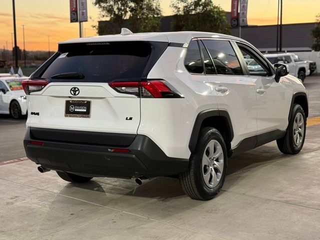 2022 Toyota RAV4 LE