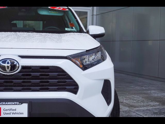 2022 Toyota RAV4 LE