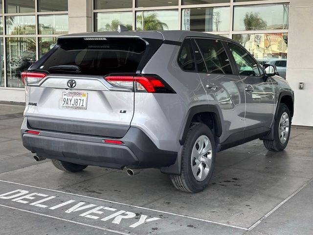 2022 Toyota RAV4 LE