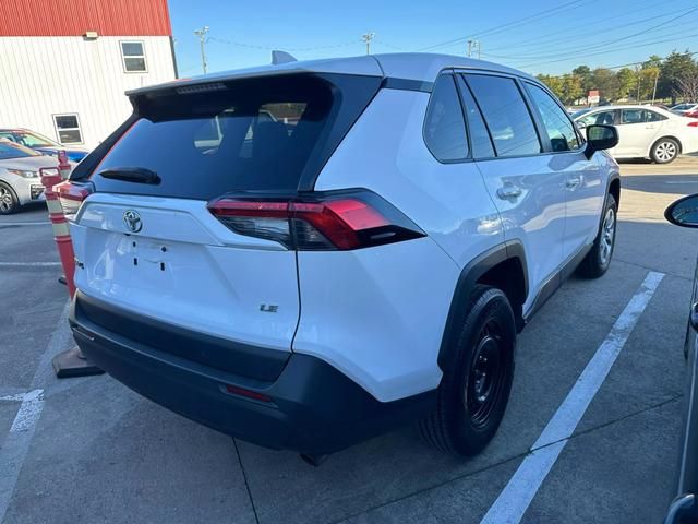 2022 Toyota RAV4 LE